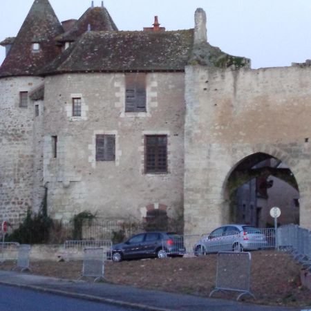 Auberge De La Tour Mennetou-sur-Cher Exterior photo