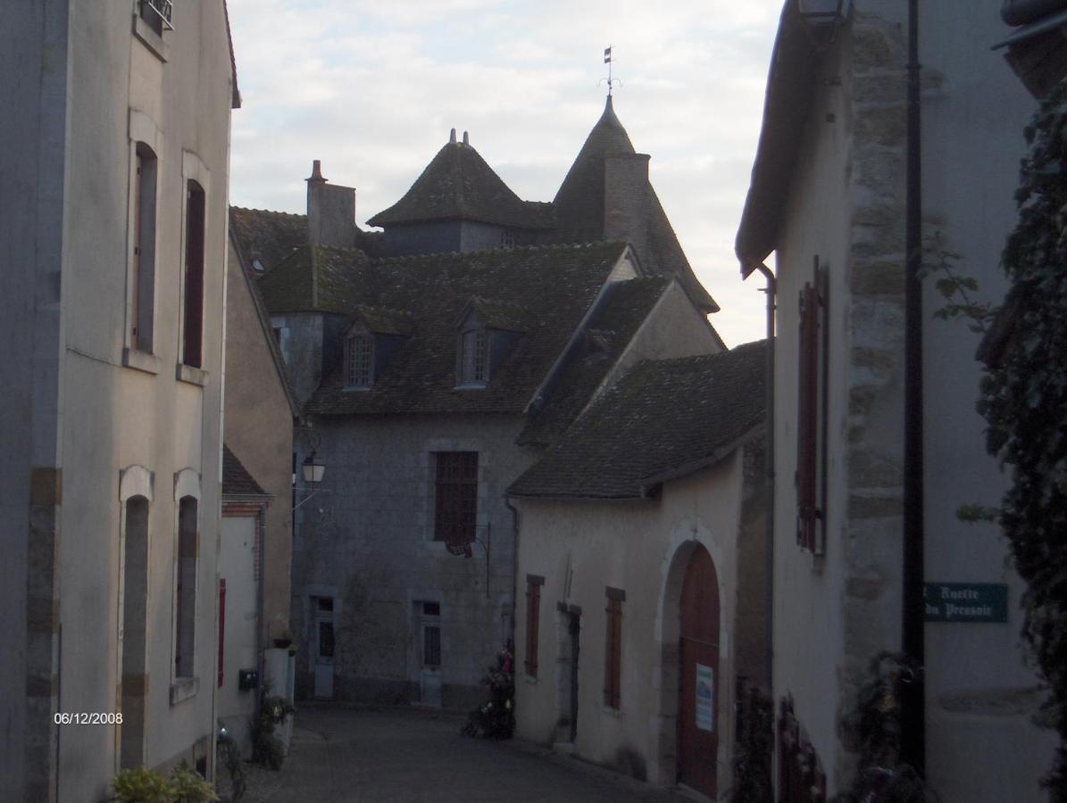 Auberge De La Tour Mennetou-sur-Cher Exterior photo