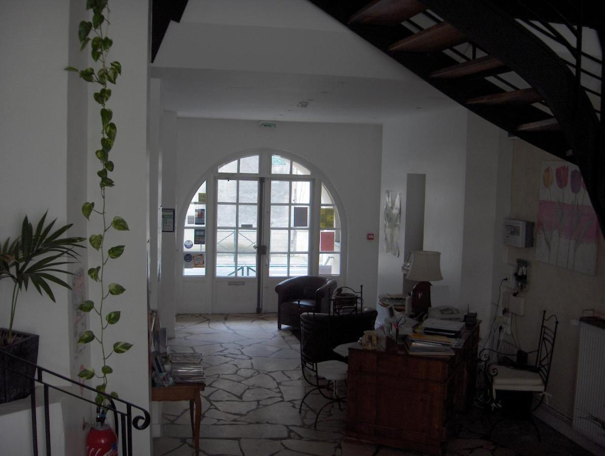 Auberge De La Tour Mennetou-sur-Cher Exterior photo